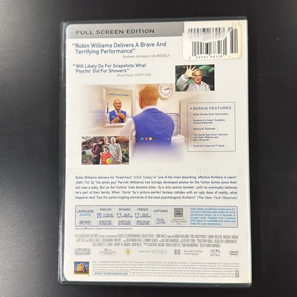 One Hour Photo - DVD - Picture 2 of 4